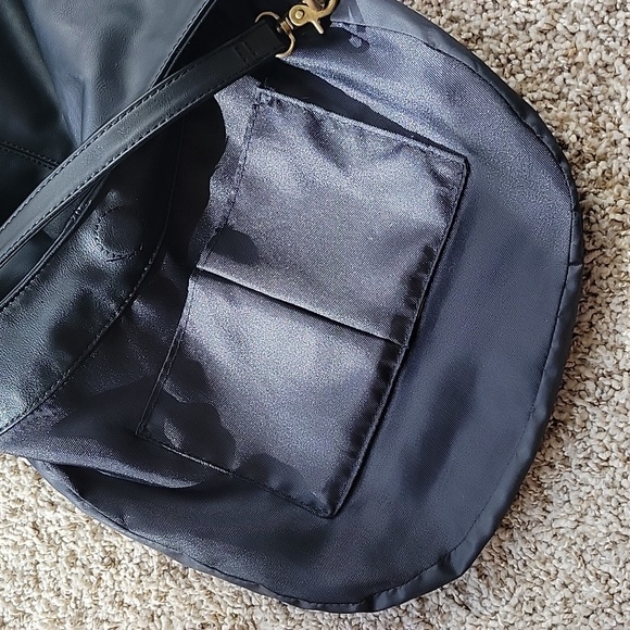 FRYE AND CO. BLACK CROSSBODY PURSE - Picture 4 of 11